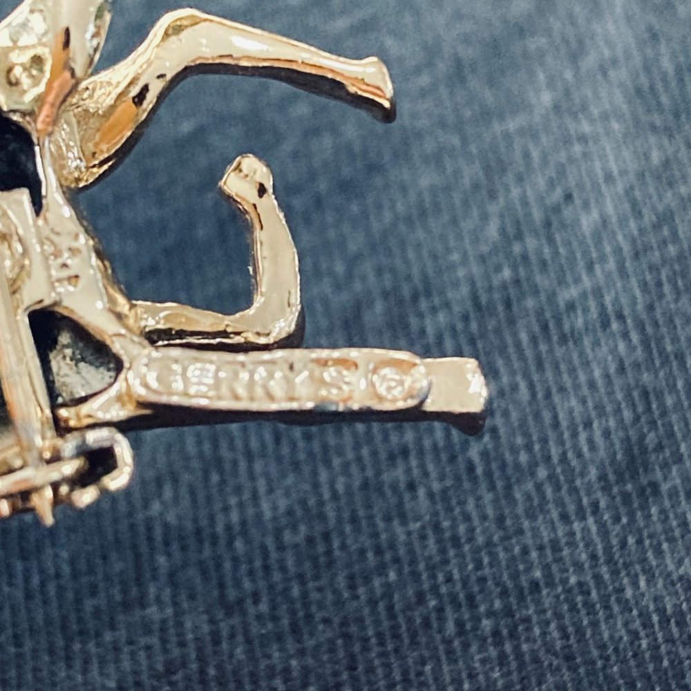 Vintage Gold Tone Gerrys Reindeer Christmas  Pin Cute! - Picture 2 of 8